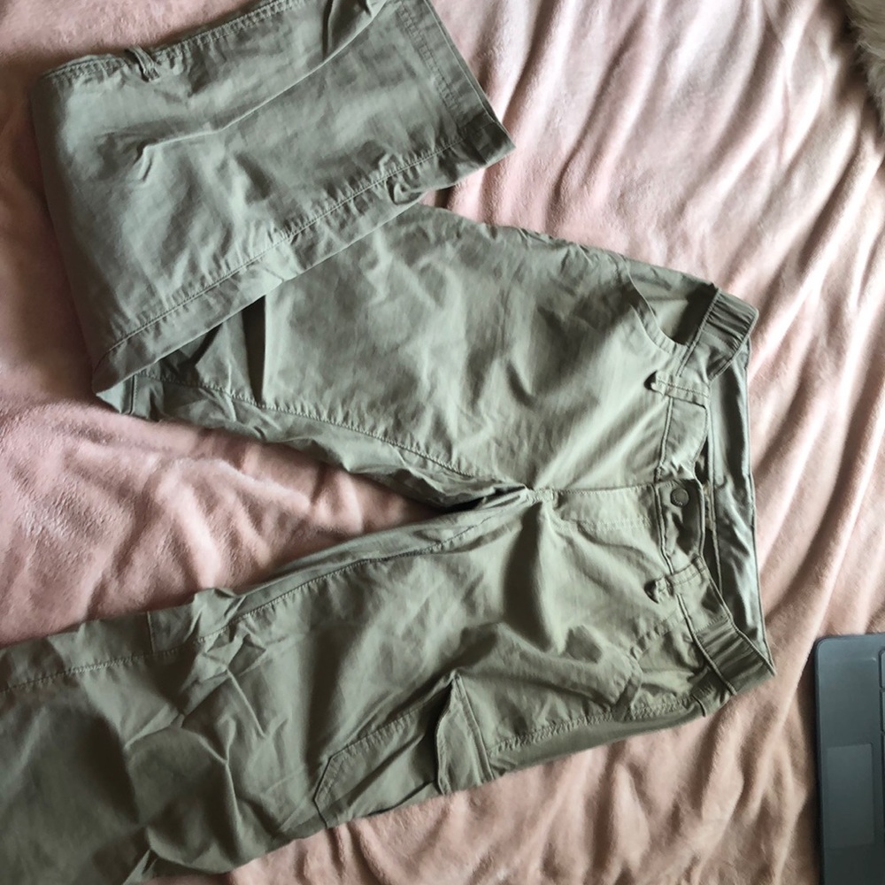 Duluth Trading CO. Khaki cargo pants